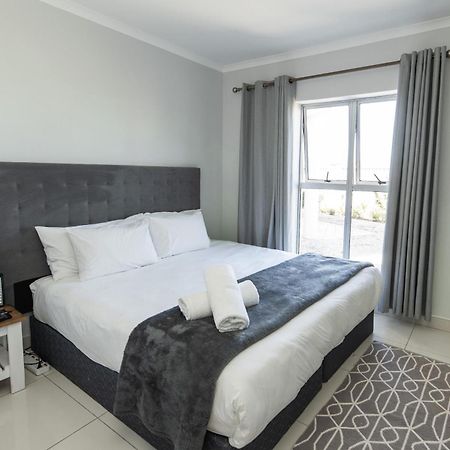 Summerseas Beach Living Port Elizabeth Esterno foto