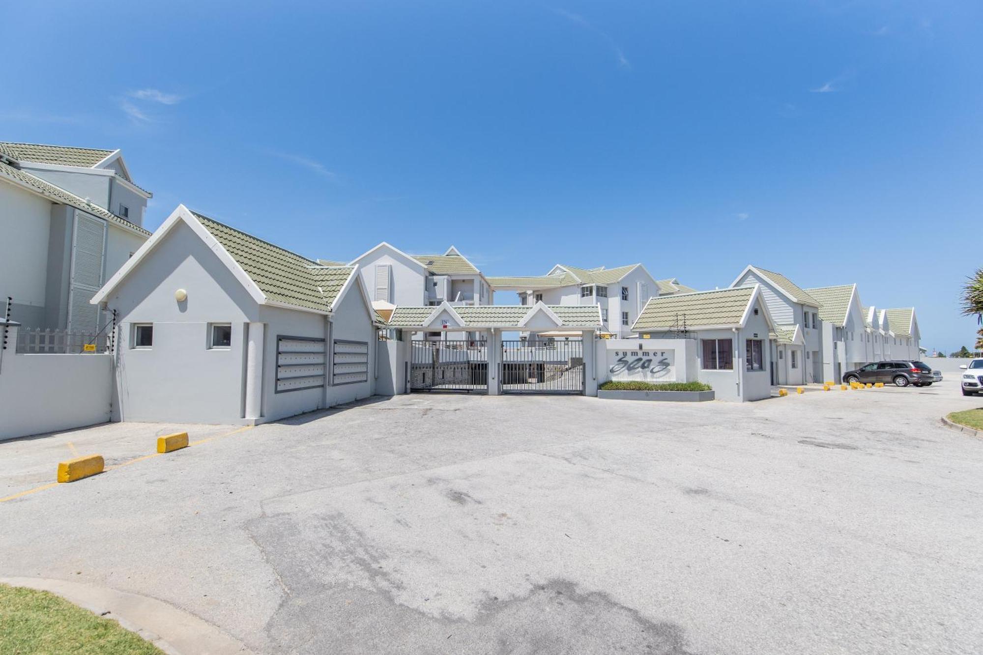 Summerseas Beach Living Port Elizabeth Esterno foto